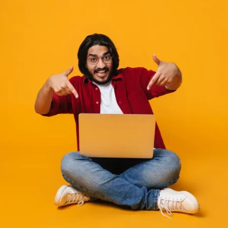 Descubra 10 dicas transformadoras para melhorar seu bem-estar digital e saúde na era digital. Aprenda práticas simples que podem revolucionar sua vida online.