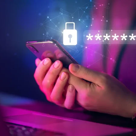 Guia sobre segurança digital no Brasil com 7 dicas para proteger seus dados online.